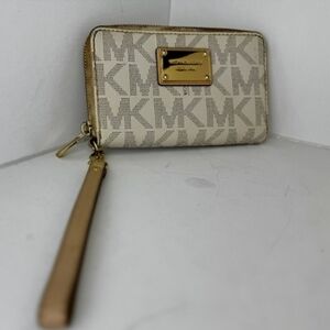 Michael Kors Cream and Tan Wristlet